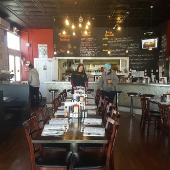 The Hungry Monkey - Inside - Breakfast & Brunch Near Me - Newport, Rhode Island