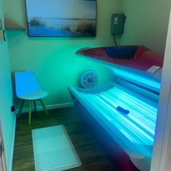 Beach Bronzed Tanning Salon - Ergoline Ambitions 250
Level 2
15 min