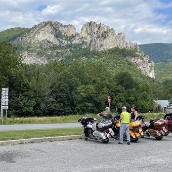 Seneca Rocks Mountain Guides - them rocks - Rock Climbing Near Me - Seneca Rocks, West Virginia