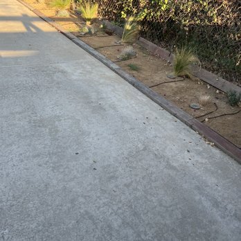Herrera Lawn & Tree Maintenance - Removed the grass and put in some succulents and a frame with the old wood I had around the house - Landscaping Near Me Herrera Lawn & Tree Maintenance - Removed the grass and put in some succulents and a frame with the old wood I had around the house - Landscaping Near Me