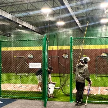 D-Bat Lake Elmo - Many live pitching cages - Batting Cages Near Me - Lake Elmo, Minnesota D-Bat Lake Elmo - Many live pitching cages - Batting Cages Near Me - Lake Elmo, Minnesota