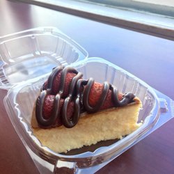 Sowy's Bakery - Strawberry Nutella Cheesecake!
