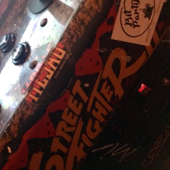 Las Rosas - Dive Bars Near Me - Miami, Florida