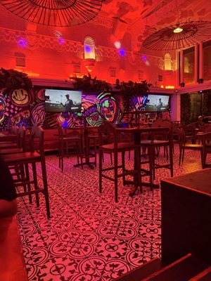 Mr.Tempo Cantina by null