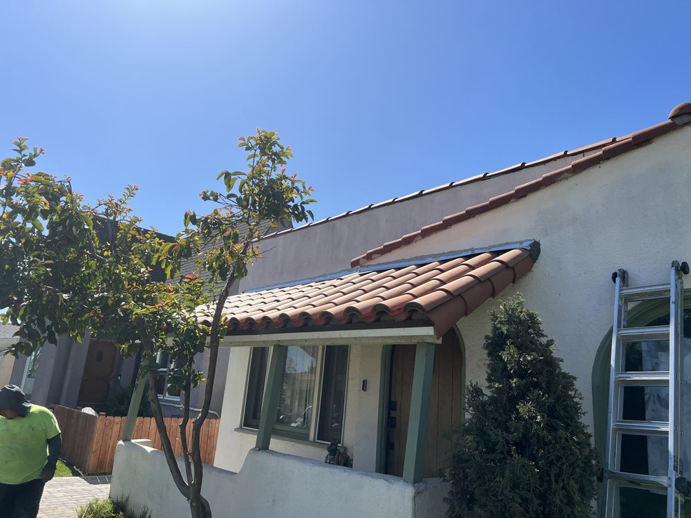 Slide of Fraijo Roofing