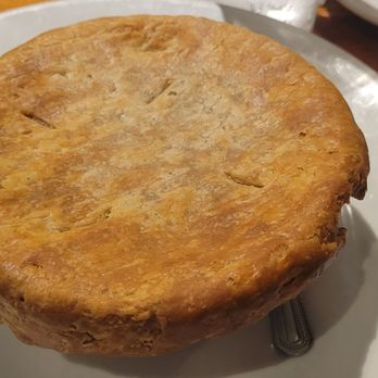 Cheddar's Scratch Kitchen - Homemade chicken pot pie - American Near Me - Austin, Texas
