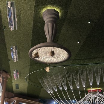 Jack's All Day - Upside down bird bath on the restaurant ceiling - New American Near Me - New York, New York Jack's All Day - Upside down bird bath on the restaurant ceiling - New American Near Me - New York, New York
