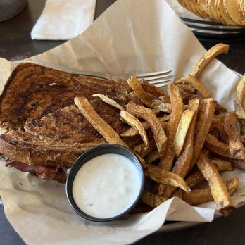 RelicRoad Brewing - Relic Reuben with fries - Breweries Near Me - Winslow, Arizona RelicRoad Brewing - Relic Reuben with fries - Breweries Near Me - Winslow, Arizona
