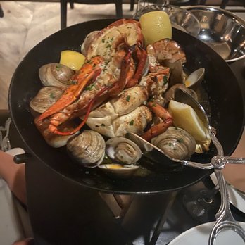 Maple & Ash - Solo seafood platter - Steakhouses Near Me - Scottsdale, Arizona Maple & Ash - Solo seafood platter - Steakhouses Near Me - Scottsdale, Arizona
