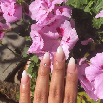 Roxy Nail Bar - Almond shaped French ombré with rhinestone - Nail Salons Near Me - Orange, California Roxy Nail Bar - Almond shaped French ombré with rhinestone - Nail Salons Near Me - Orange, California