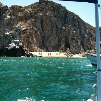 Playa del Amor - You can climb through the rocks or swim around to this little beach next door - Beaches Near Me Playa del Amor - You can climb through the rocks or swim around to this little beach next door - Beaches Near Me