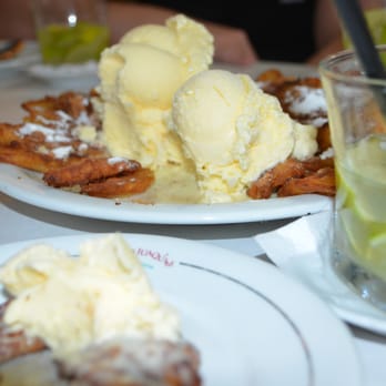Manoel & Juaquim - Banana Frita com canela e sorvete, fried bananas with cinnamon and ice cream -- in Rio de Janeiro, Brazil. - Portuguese Near Me - Rio de Janeiro, RJ