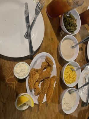Belle's Chicken Dinner House by null