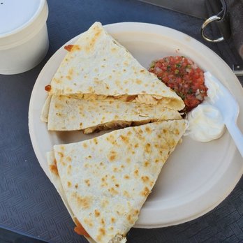 Mac's On the Pier - very good chicken quesadilla - Seafood Near Me - Wellfleet, Massachusetts Mac's On the Pier - very good chicken quesadilla - Seafood Near Me - Wellfleet, Massachusetts