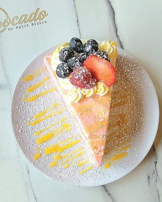 Bocado: Un Petit Bistro by null