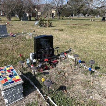La Marque Cemetery - Funeral Services & Cemeteries Near Me - La Marque, Texas La Marque Cemetery - Funeral Services & Cemeteries Near Me - La Marque, Texas