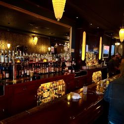 Bar 355 - At the bar