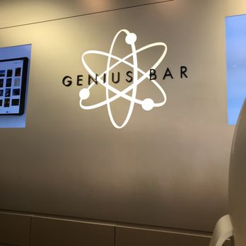 Apple Store - Main Place - Computers Near Me - Naperville, Illinois