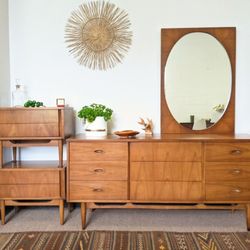 Epoch Furnishings - Vintage MCM Walnut  Bedroom Set, Dixie Furniture