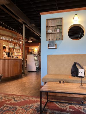 Dobra Tea West by null