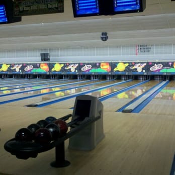Holiday Bowl - Bowling Near Me - Oakland, New Jersey Holiday Bowl - Bowling Near Me - Oakland, New Jersey