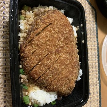 Golden Wok Restaurant - a meal in a plastic container - Chinese Near Me - Raritan, New Jersey Golden Wok Restaurant - a meal in a plastic container - Chinese Near Me - Raritan, New Jersey
