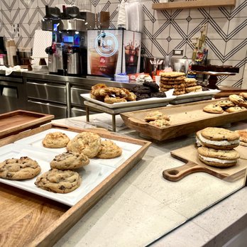 Hudsons Cookies - What's left over right before closing - Desserts Near Me - Irvine, California Hudsons Cookies - What's left over right before closing - Desserts Near Me - Irvine, California