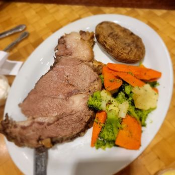Cafe Aquarius - Prime Rib- Very Tender! - Cafes Near Me - Laughlin, Nevada