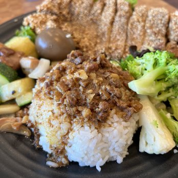 Bobee 5 - Fried Pork Chop with Rice - Coffee & Tea Near Me - Rowland Heights, California
