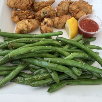 Commander's Shellfish Camp - 10 piece oyster and string beans. - Bars Near Me - St. Augustine, Florida
