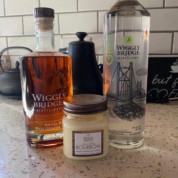 Wiggly Bridge Distillery - Distilleries Near Me - York, Maine Wiggly Bridge Distillery - Distilleries Near Me - York, Maine