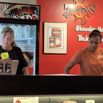 Tonys Chowder House - Seafood Near Me - Mount Dora, Florida