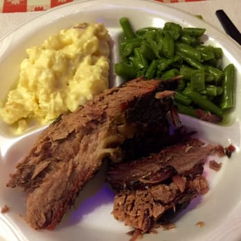 Black's Barbecue Lockhart - Moist fatty brisket - Barbeque Near Me - Lockhart, Texas Black's Barbecue Lockhart - Moist fatty brisket - Barbeque Near Me - Lockhart, Texas