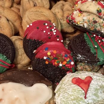 Curbside on the Run - A few of the delicious and beautiful cookies from our tray. - Coffee & Tea Near Me - Pittsburgh, Pennsylvania Curbside on the Run - A few of the delicious and beautiful cookies from our tray. - Coffee & Tea Near Me - Pittsburgh, Pennsylvania