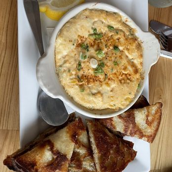 Side Street Cafe - Crab dip and the best pita bread in the world - American Near Me - Bar Harbor, Maine