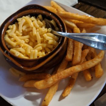 BrickYard Tavern - Kids Kraft Mac n cheese with fries - American Near Me - Grand Rapids, Michigan