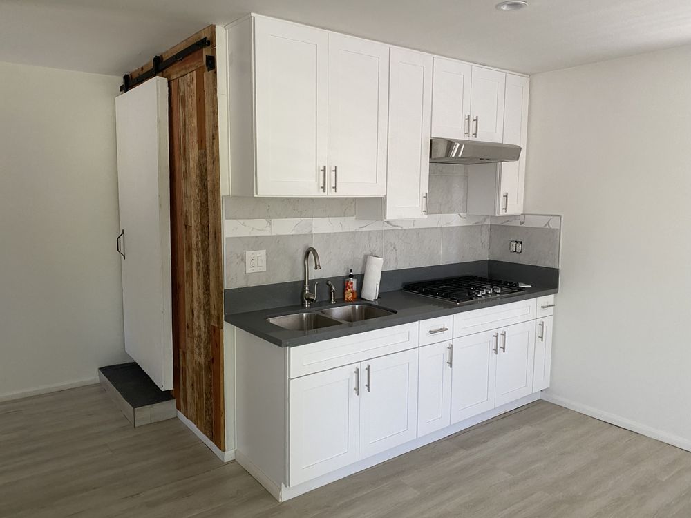 Slide of Saunders Construction Renovation