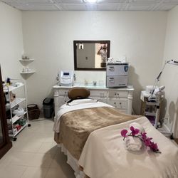 Timeless Glow Studio