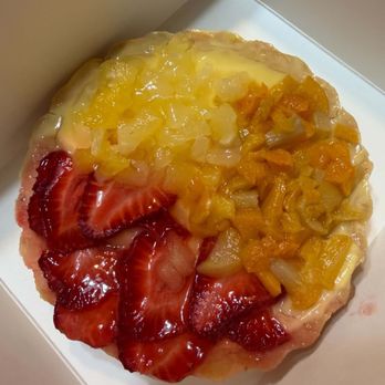 Alpen Bakery - Fresh fruit tart - Bakeries Near Me - Hollywood, Florida Alpen Bakery - Fresh fruit tart - Bakeries Near Me - Hollywood, Florida