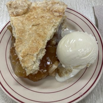 The Eclectic Chic - Apple pie - Antiques Near Me - Oneida, New York