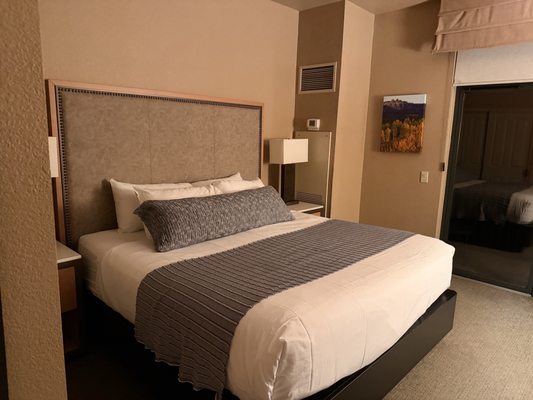 Steamboat Grand by null