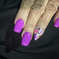 Pro Nails & Day Spa