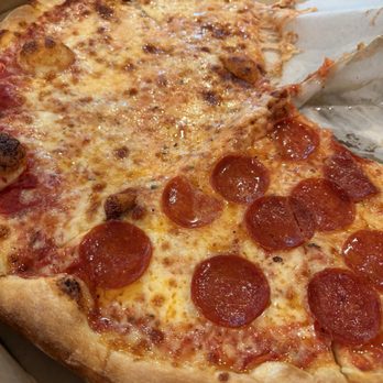 Mamas Pizza Express - Pepperoni pizza - Pizza Near Me - Mooresville, North Carolina Mamas Pizza Express - Pepperoni pizza - Pizza Near Me - Mooresville, North Carolina