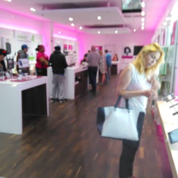 T-Mobile - Mobile Phones Near Me - Las Vegas, Nevada T-Mobile - Mobile Phones Near Me - Las Vegas, Nevada