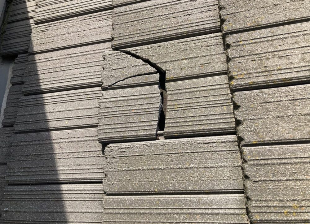 Slide of Gerardo Bautista Roofing