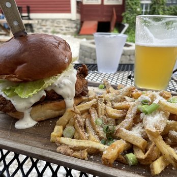 Waterdog Kitchen + Bar - Chicken sandwich - American Near Me - Warren, Rhode Island Waterdog Kitchen + Bar - Chicken sandwich - American Near Me - Warren, Rhode Island