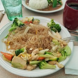 Chicken pad woon sen Chicken pad woon sen