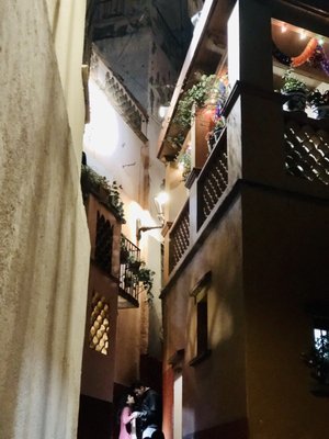 Callejón del Beso by null