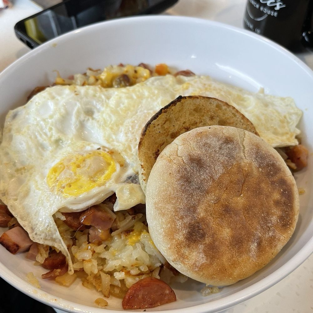 Belle’s Brunch House - Chops Breakfast Bowl @ Belle's Brunch House. - Coffee & Tea Near Me - Hayden, Idaho