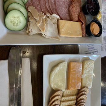 Elk Creek Vineyards - Signature cheese board - Wineries Near Me - Owenton, Kentucky